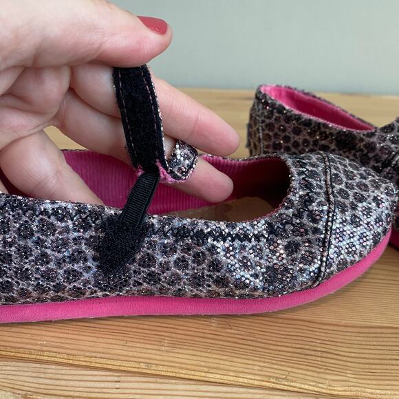 Toms Tiny Mary Jane Flat Silver Moroccan Print T11 - Picture 4 of 8